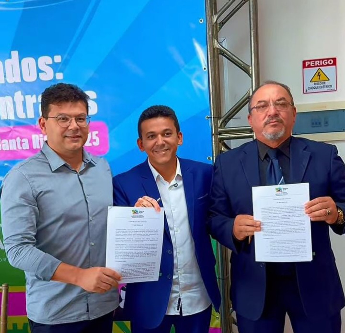 Prefeito Jackson Alvino e superintendente da Semob assinam contrato de gestão com metas para 2025